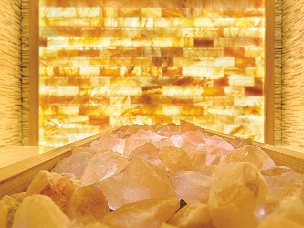 Premier Palace Spa Hotel Bucarest Esterno foto Salt cave