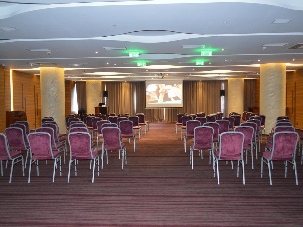 Premier Palace Spa Hotel Bucarest Esterno foto The conference room