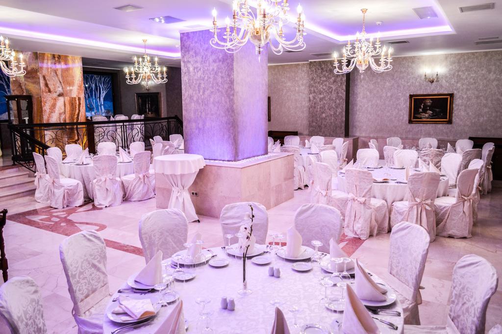 Premier Palace Spa Hotel Bucarest Esterno foto A banquet hall
