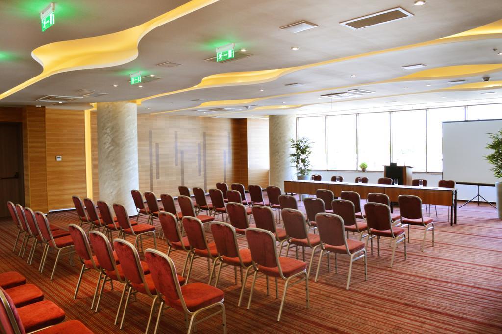 Premier Palace Spa Hotel Bucarest Esterno foto A conference room
